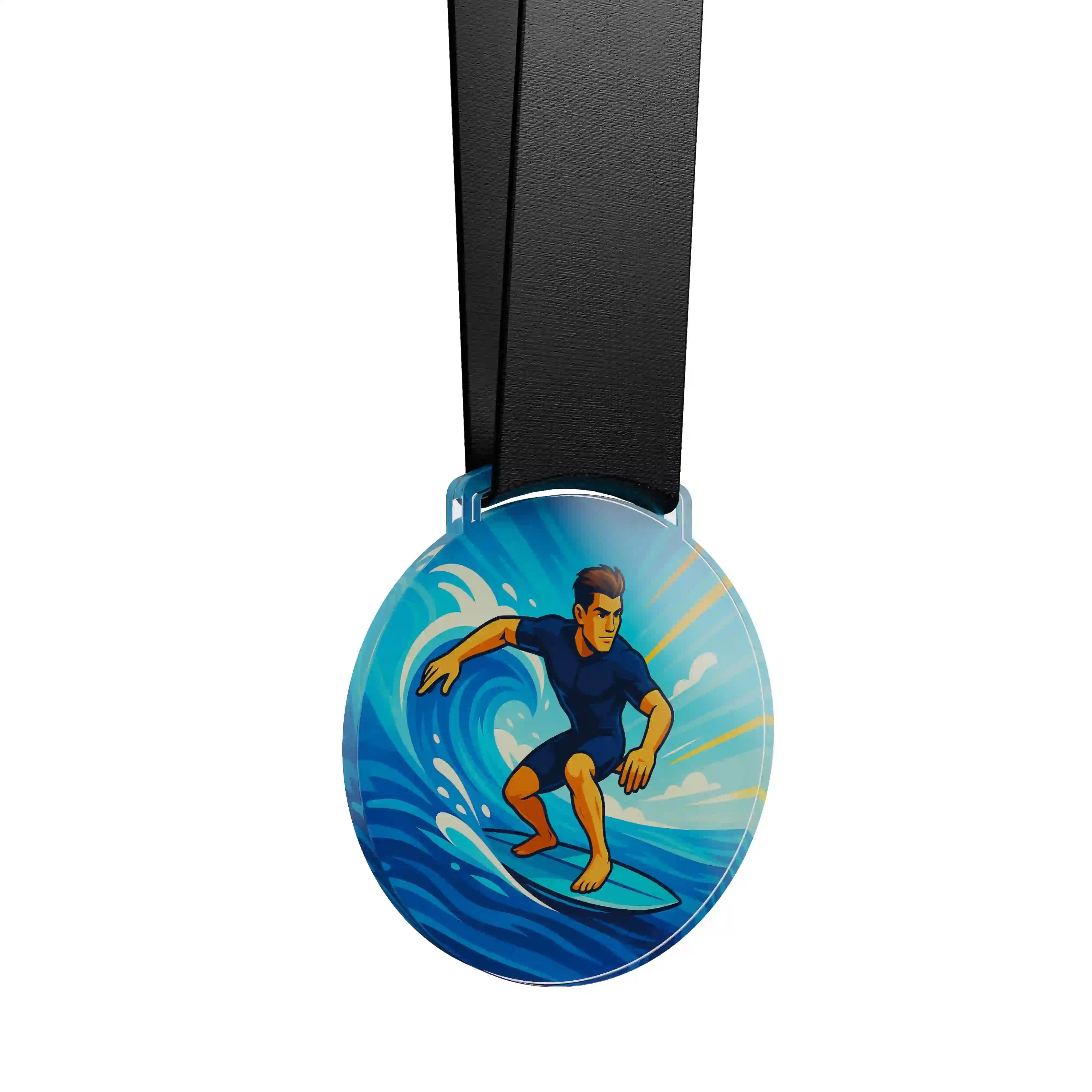 médaille acrylique d'un homme faisant du surf