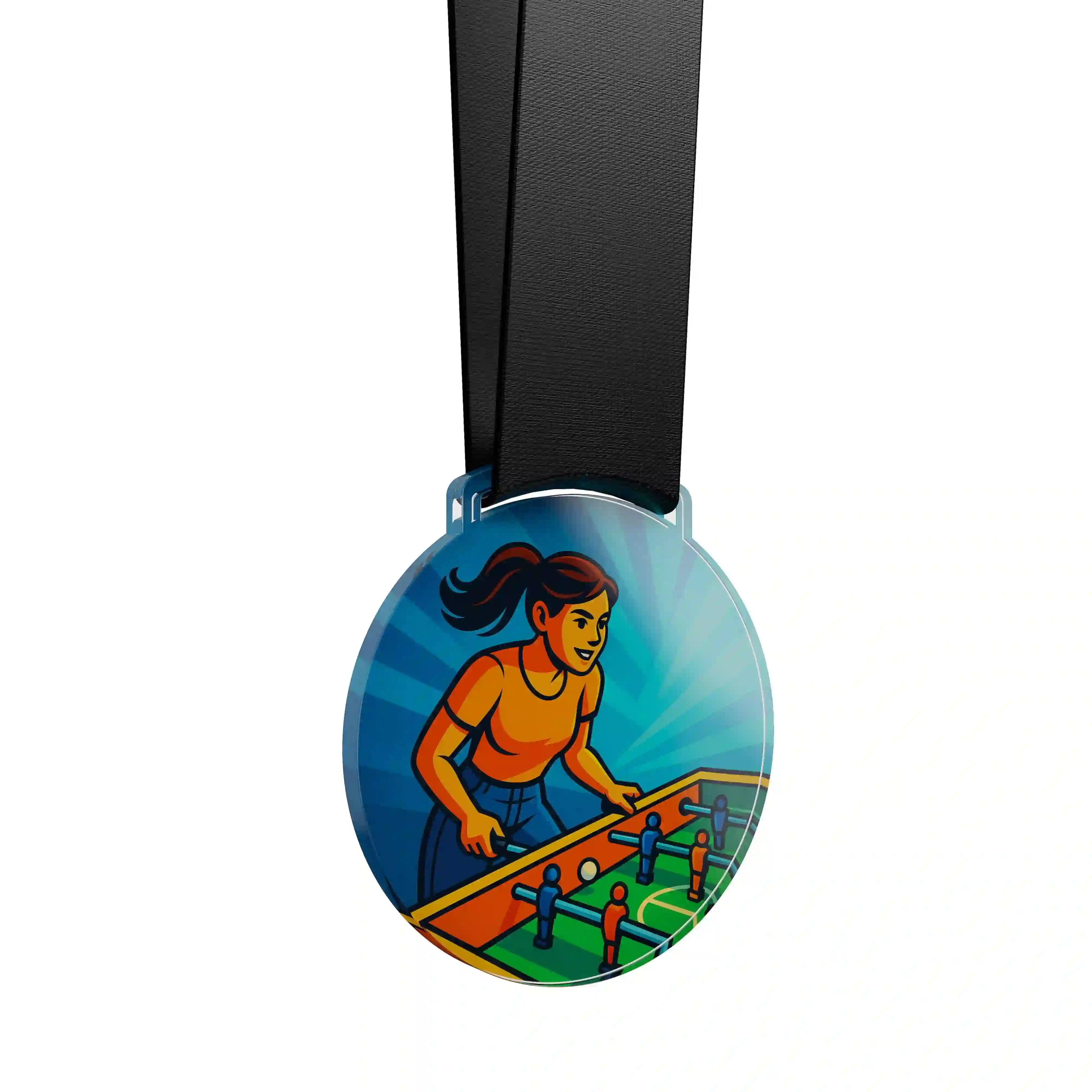médaille en acrylique d'une femme faisant du babyfoot