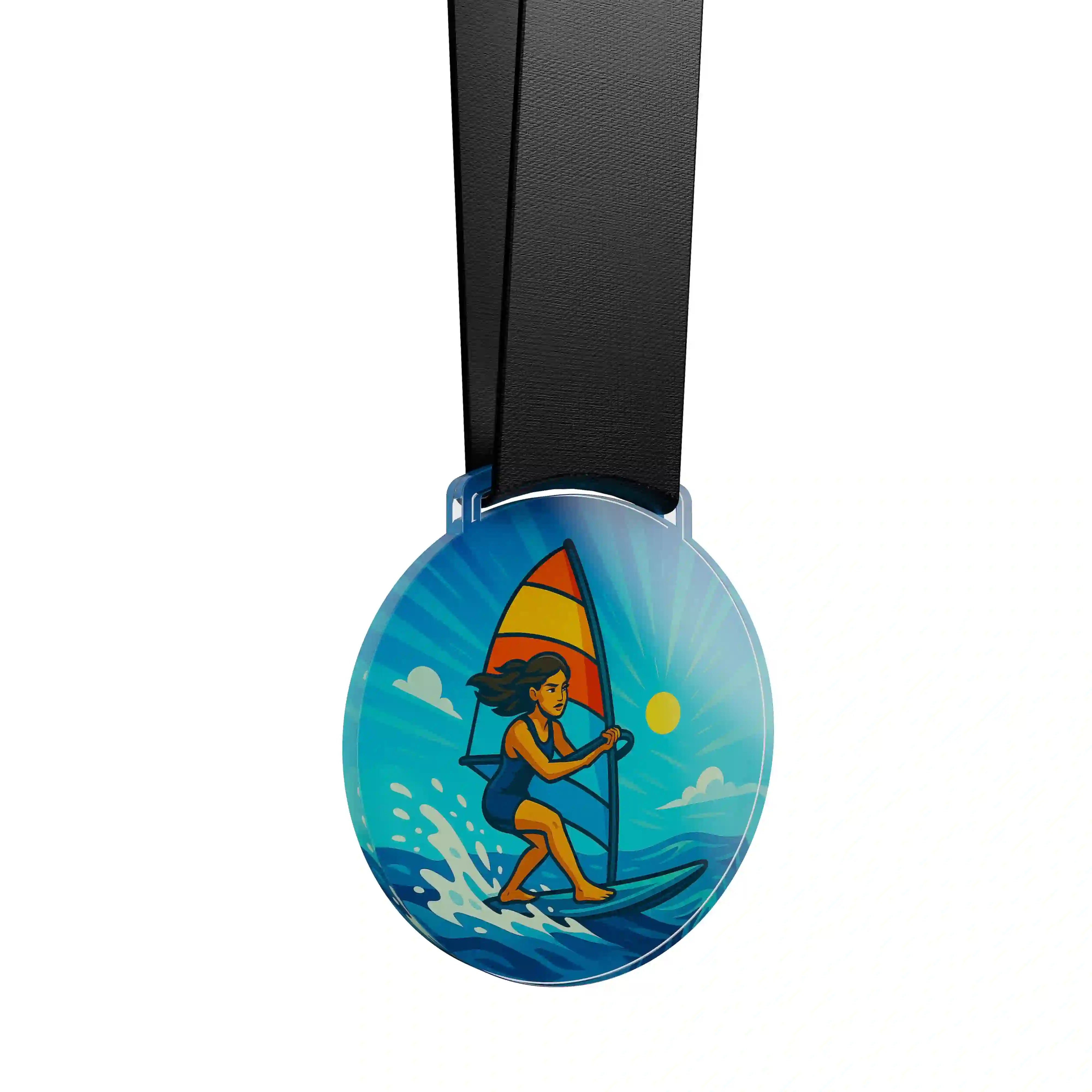 médaille acrylique d'une femme faisant de la planche à voile