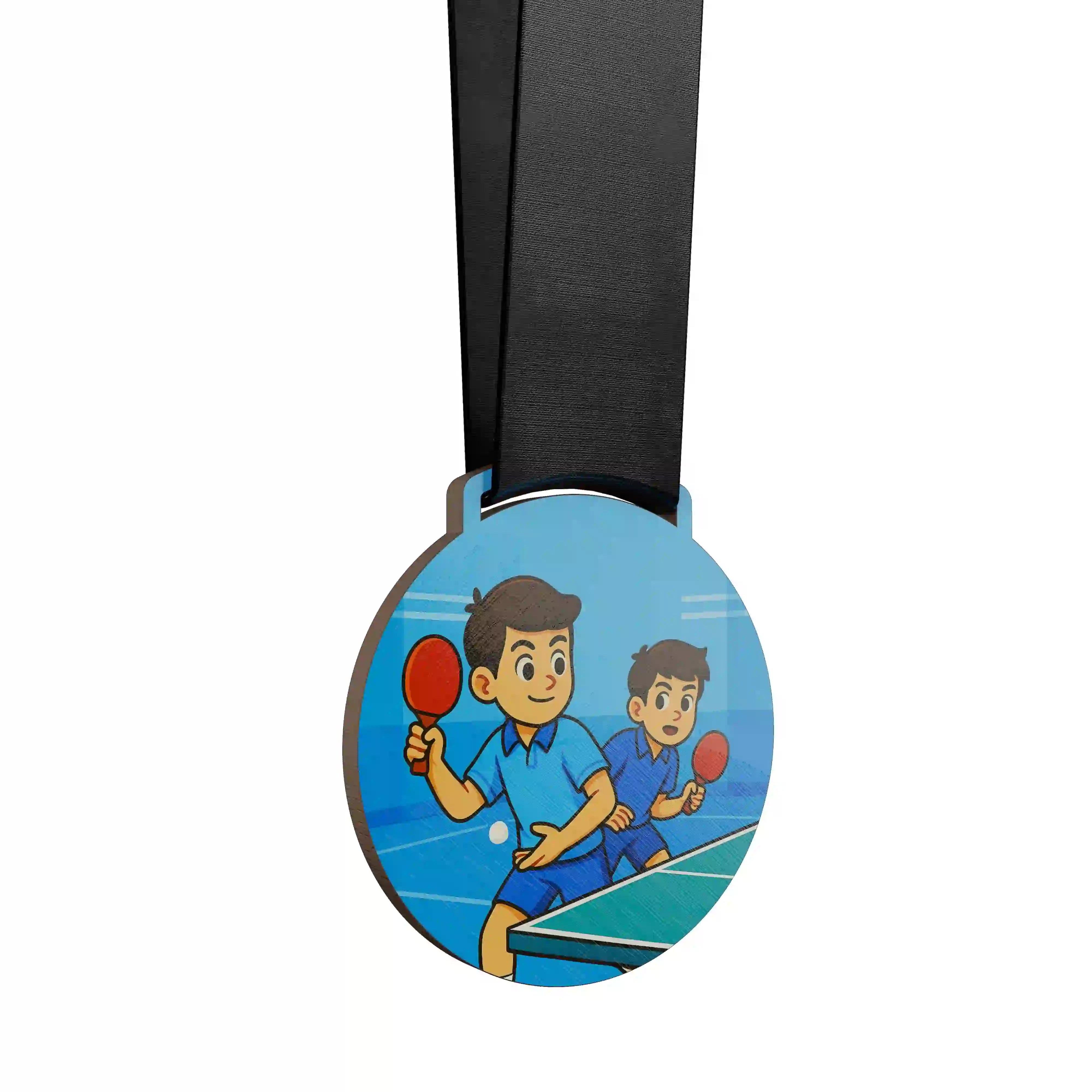médaille en bois montrant deux jeunes garçons jouant au ping pong